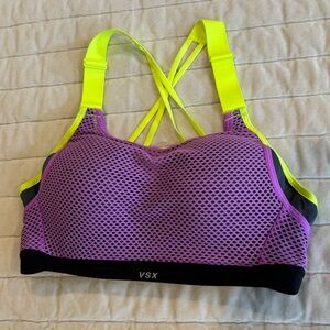 NWOT Victoria’s Secret Sports Bra